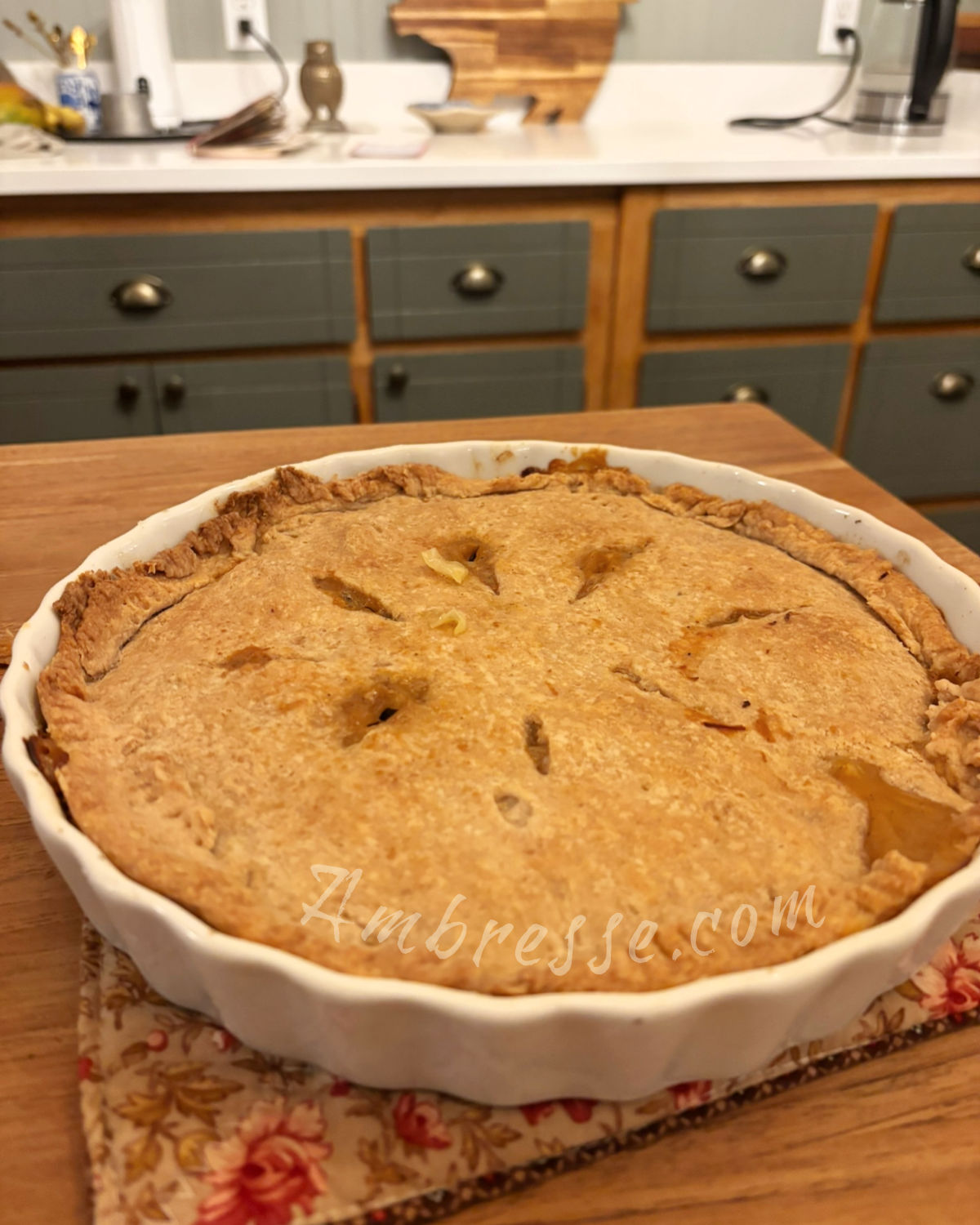 Chicken pot pie prepared with American Bresse meat, fresh out of the oven.