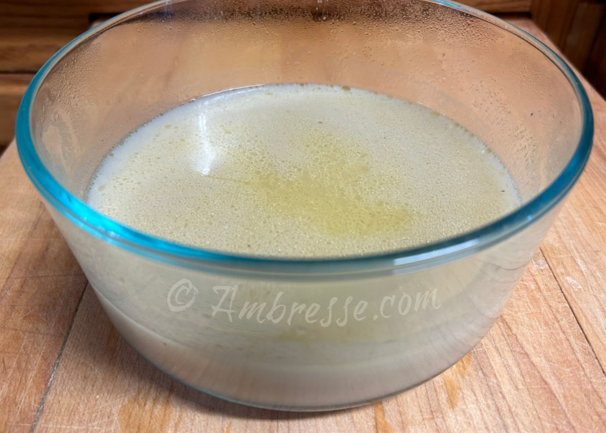 Bone broth made entirely from many chicken feet (9656).