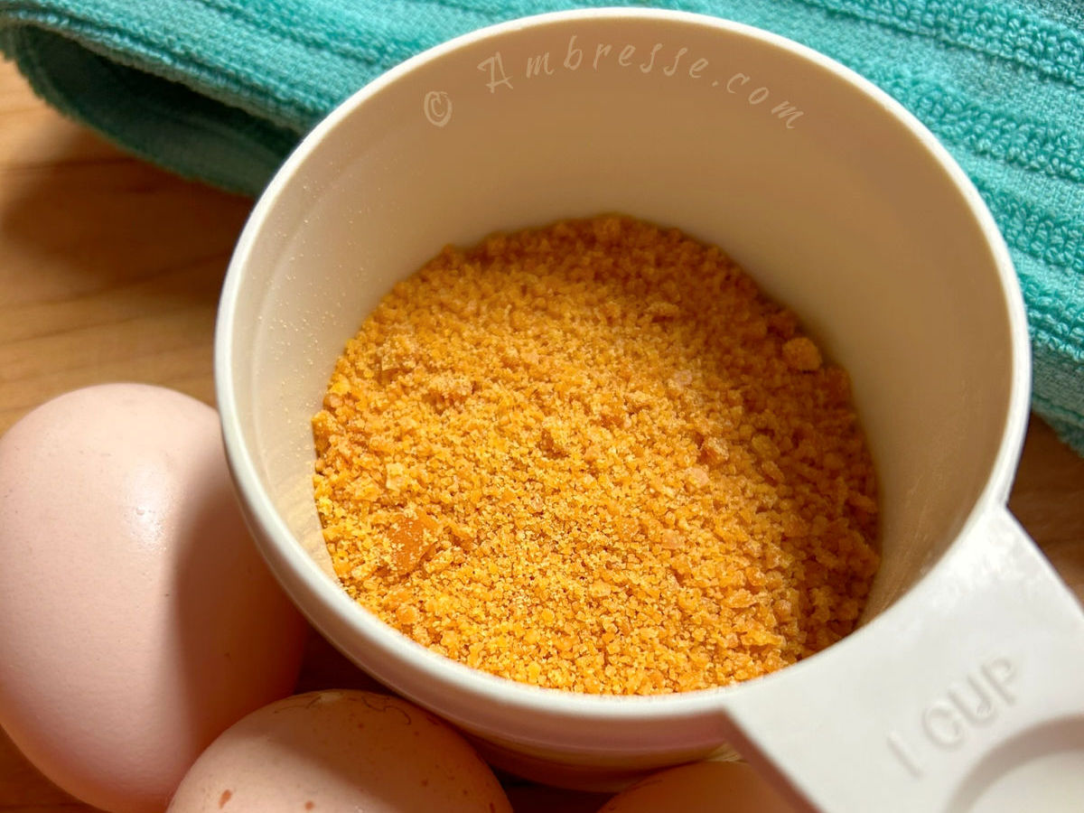 Raw eggs, dehydrated and powdered (9536a).