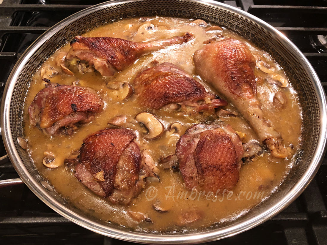 American Bresse thighs in mushroom sauce.